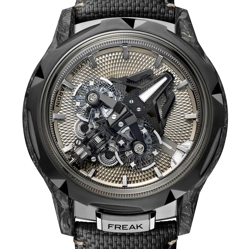 Ulysse Nardin Freak mostrando su revolucionario diseño sin agujas donde el calibre gira como manecilla