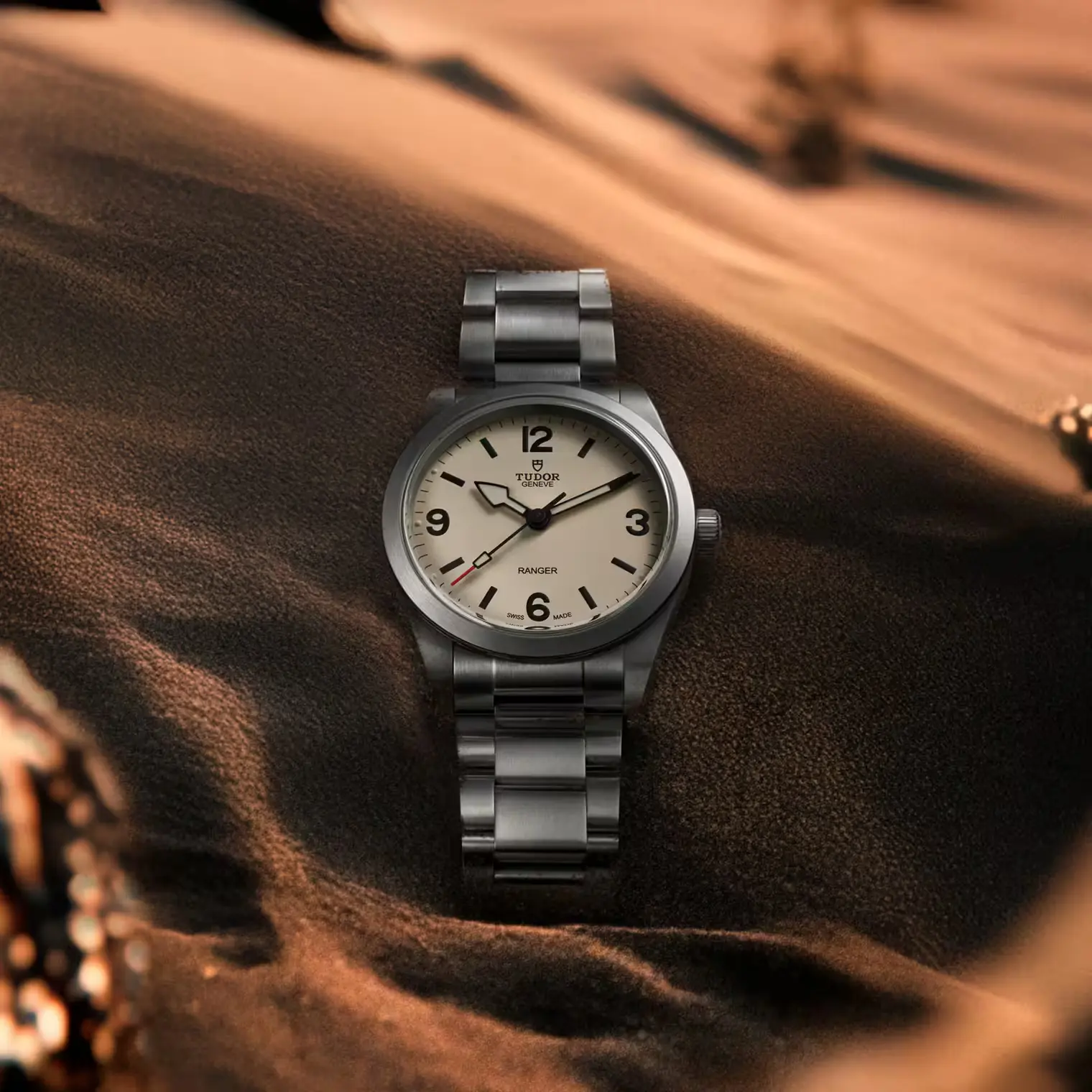 Lee más sobre el artículo Tudor Ranger 36 mm “Dune White” M79930-0007: Análisis y Opinión