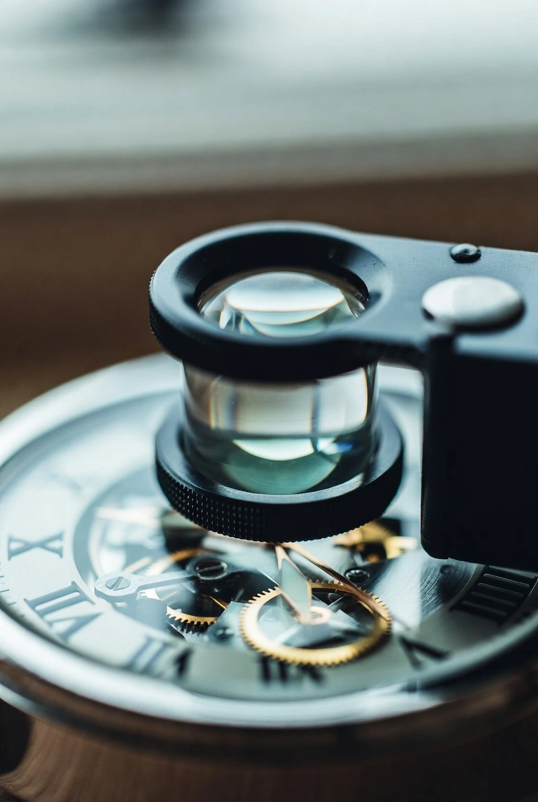 Verificación de autenticidad en relojes Rolex falsos vs originales