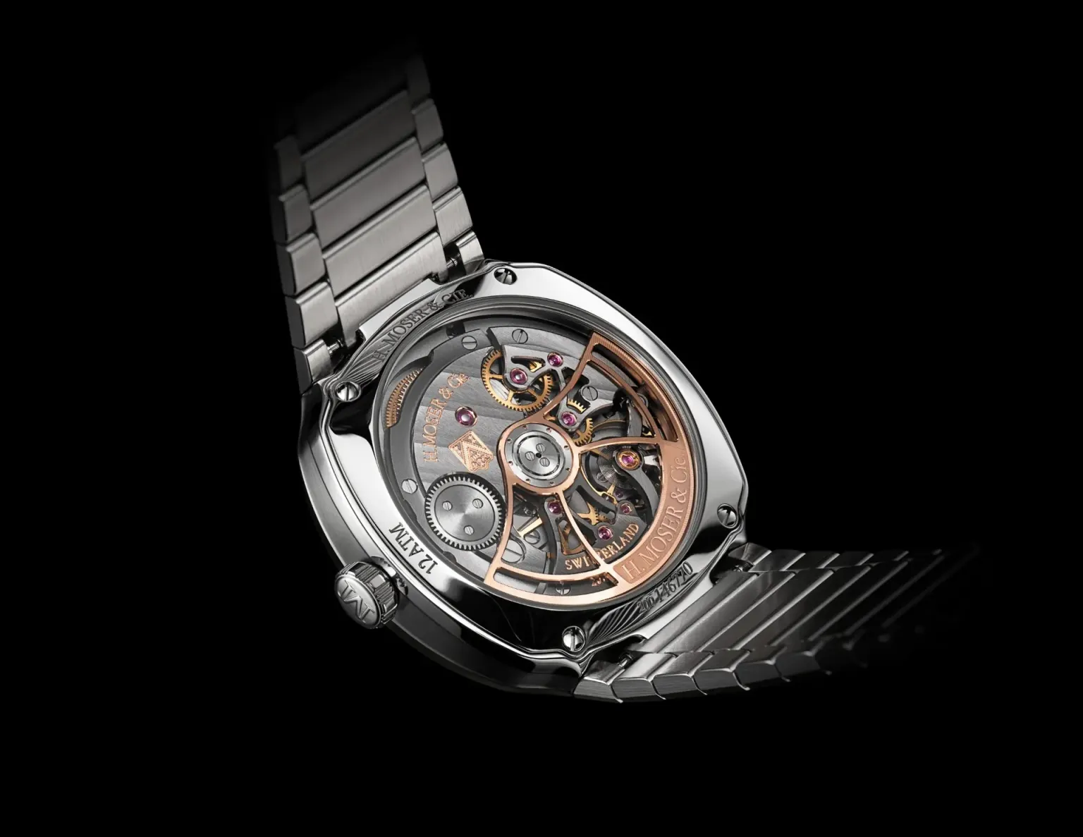 Movimiento de manufactura HMC 270 con rotor de oro de 18 quilates esqueletizado