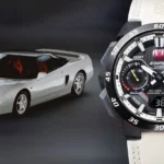 Casio Edifice ECB-2200HTR-1A Honda Type R junto a un Honda NSX Type R blanco