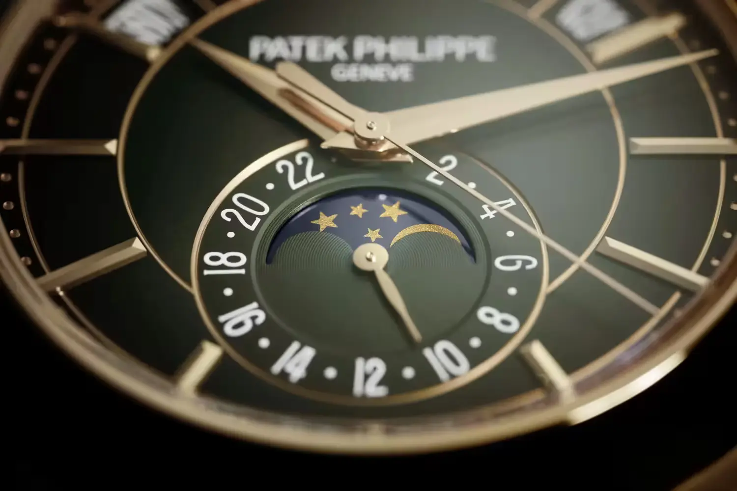 Macro de esfera texturizada Patek Philippe 5205R, superficies vivas y guilloché