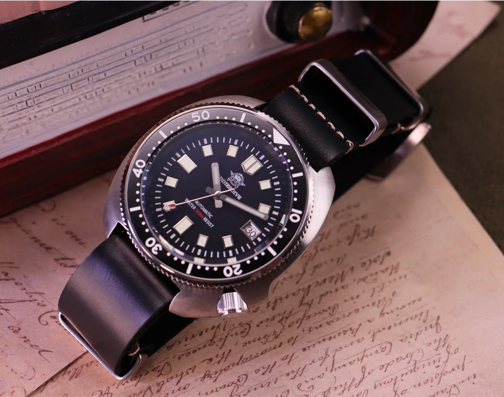 Addiesdive Captain Willard SD197 diver asimétrico protector corona C3 lume verde intenso mejor relación calidad precio relojes chinos