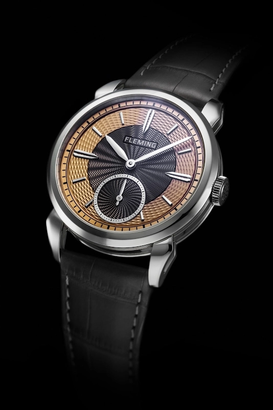 Detalle macro de dial guilloché Fleming Series 1 con texturas grabadas artesanales en diseño en alta relojería