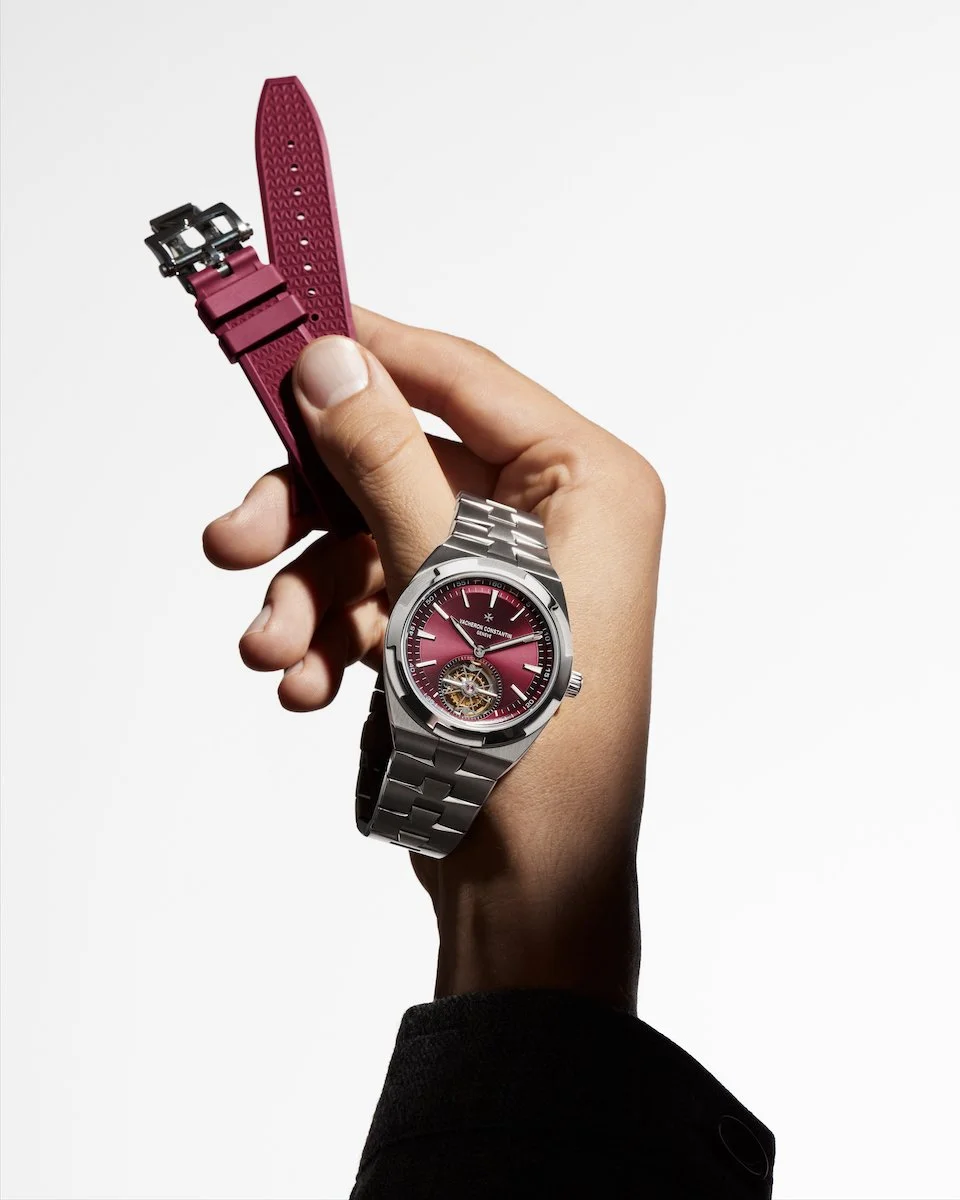 Sistema de intercambio rápido de correas del Vacheron Constantin Overseas Tourbillon con opciones en caucho y metal